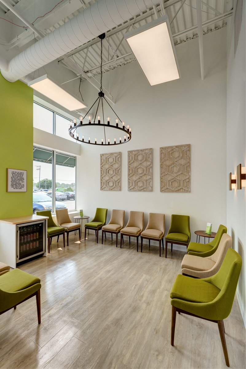 APEXDB's tweet photo. Razi Orthodontics reflects Dr. Kaleem Razi’s personal style and practice branding, featuring Scandinavian, modern appeal with bright finishes and green accents. #apex #apexdesignbuild #design #architecture #construction #orthodontics #wheaton #raziorthodontics #smileBIG https://t.co/SG4kxUNmu4