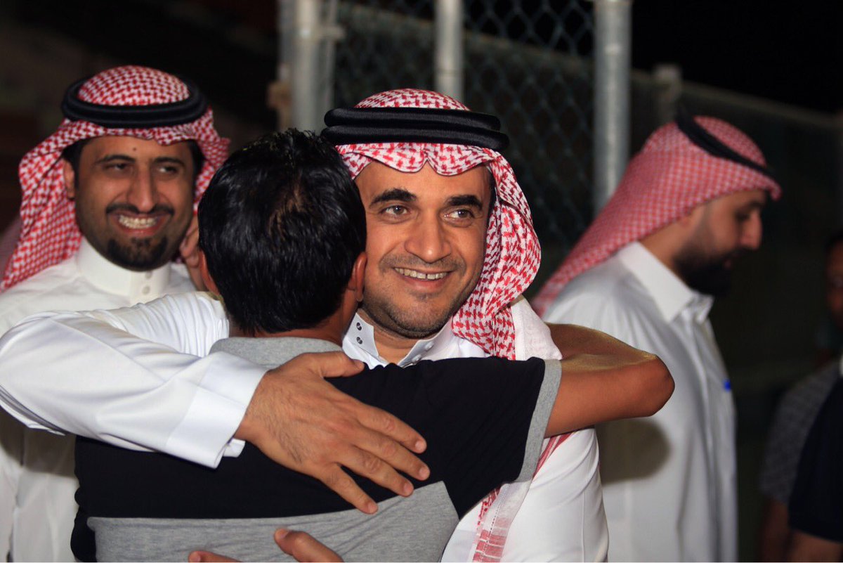 AlShababSaudiFC's tweet photo. 📷 وصول رئيس مجلس إدارة نادي #الشباب الاستاذ خالد البلطان إلى مقر النادي https://t.co/aUKlJkOkjl