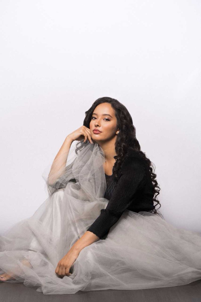 PREMIERE: <a href="/faouziaofficial/">Faouzia</a>'s “Bad Dreams (Piano Version)” Is Nothing Short of Haunting

Read more: ones2wat.ch/xt