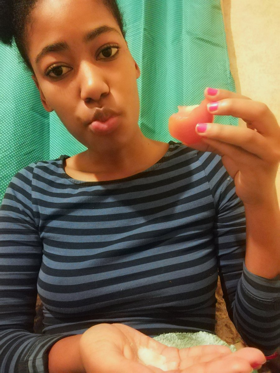 Miyelani Holeni tweet media