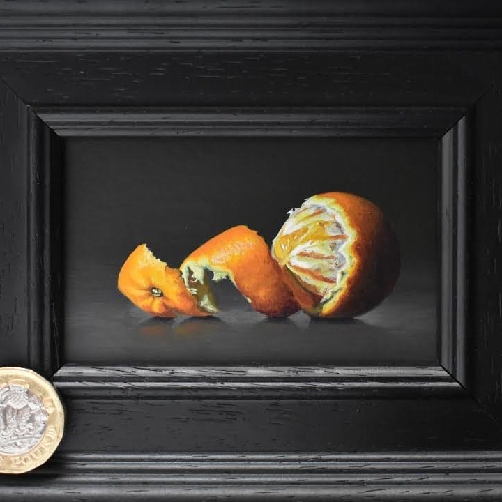 Delighted that my little study of an orange has been accepted for this year's #ingdiscerningeye exhibition @mallgalleries in London. I feel a trip to London brewing 😁