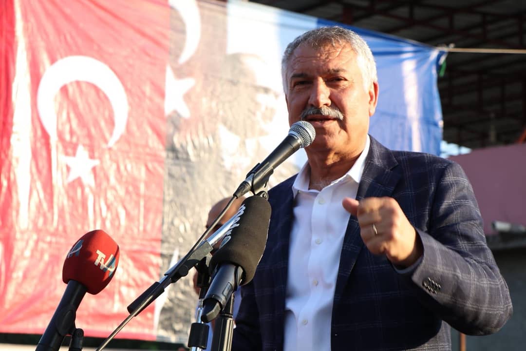 Birlikte Güçlüyüz dediler, hayallerini gerçeğe çevirdiler.

Yaptıkları birbirinden lezzetli yemekler ile birlikte Adana mutfağımızı Dünya'ya tanıttığımız, bizim de her zaman destek verdiğimiz Kınalı Eller Kadın Hareketi'nin kooperatif binasının temelini attık.