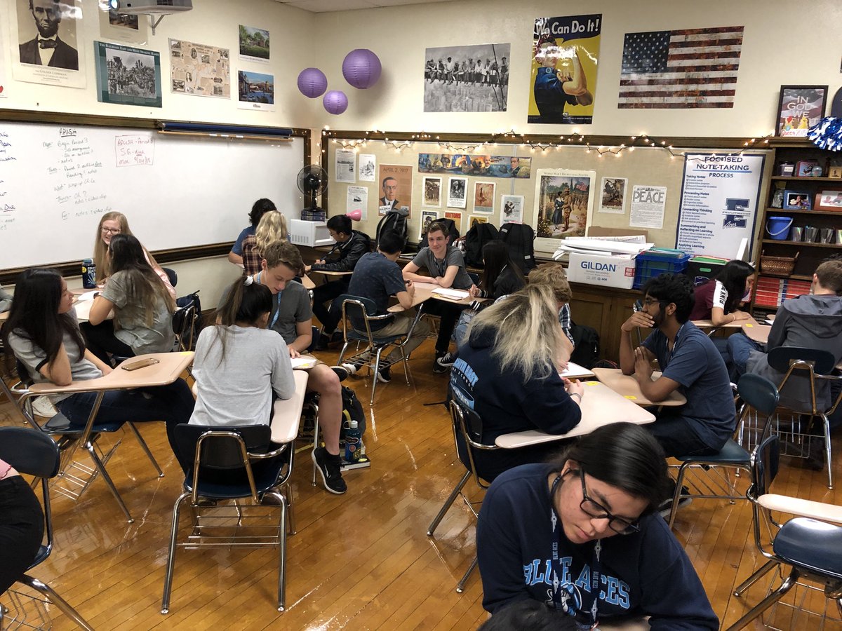 lauriemac23's tweet image. Wow! Awesome“World Cafe” discussion in HL Euro today 🤔 #weflytogether #welearntogether