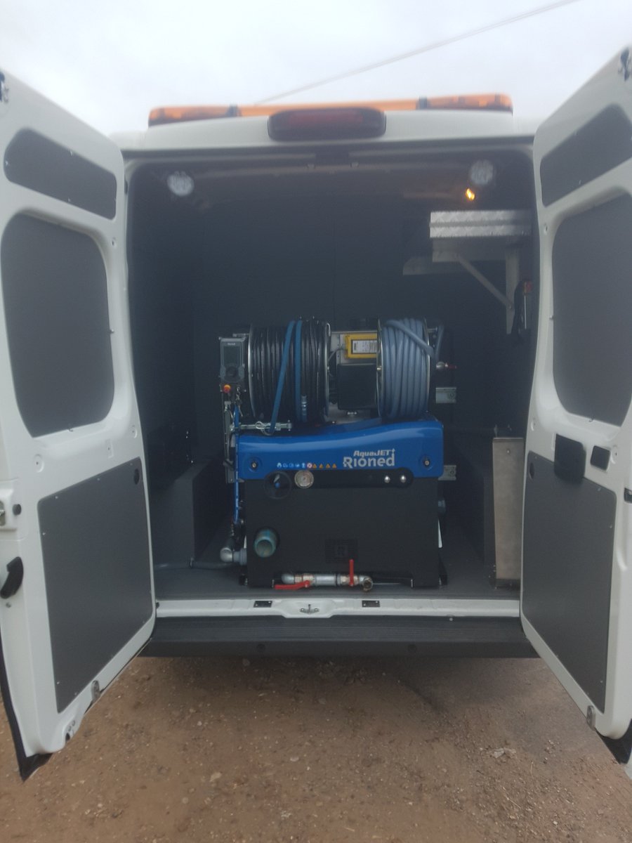 KenswayEng's tweet photo. Our new demo #Vanpack with the #Rioned #Aquajet+ 3000@12 radio remote unit. This is a powerful light weight unit. The #vehicle will be used for demonstration, after which it will be available for hire, along with our small combination units, Van packs, and the electric mini jets. https://t.co/5Zmih6T9QH