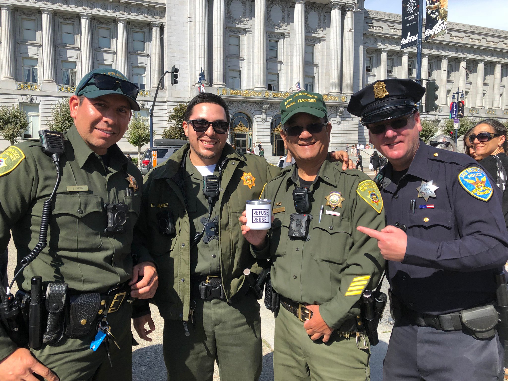 twitter-san-francisco-recreation-and-park-department-our-park-rangers-amp-sfpd-are-helping-sanfrancisco-break-the-habit-of-single-use-coffee-cups-sfenvironment-will-be-serving-coffee-amp-giving-out-reusable