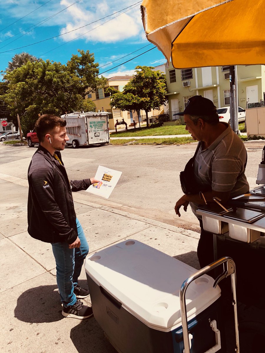 1294Sprint's tweet photo. Deals so hot, you cant miss out! 🔥 #SprintHotWednesday @tracySprint @Lori_AnneHill @MichelCombes @Emicel01A https://t.co/5AGoypt1sC