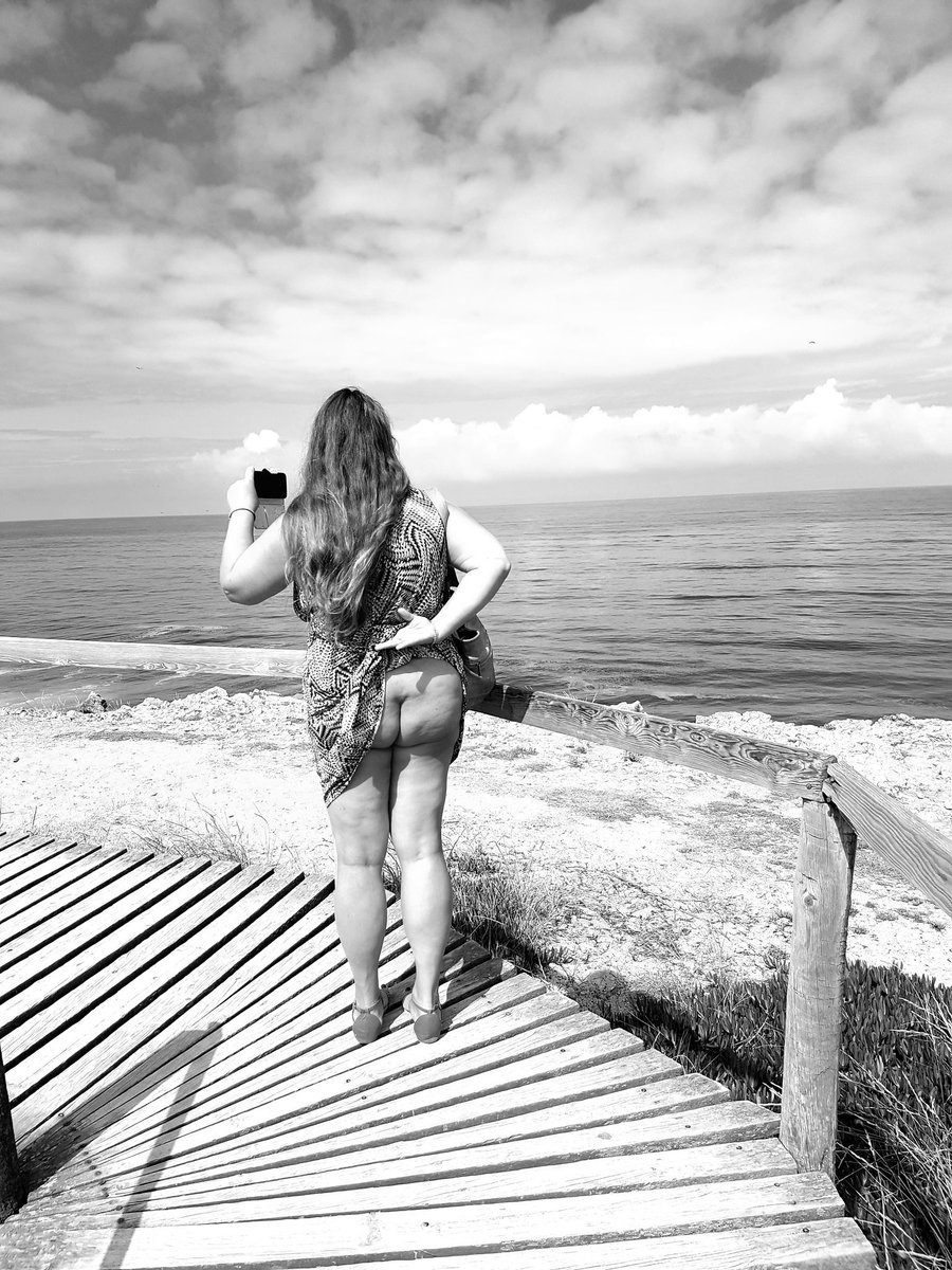 Chronik13's tweet photo. Exhib en bord de plage
#AssWednesday #chronik #libertine #libertinage #exhib #exhibition 

👉https://t.co/MIF5CXSNpJ https://t.co/1pkmK8PtkY