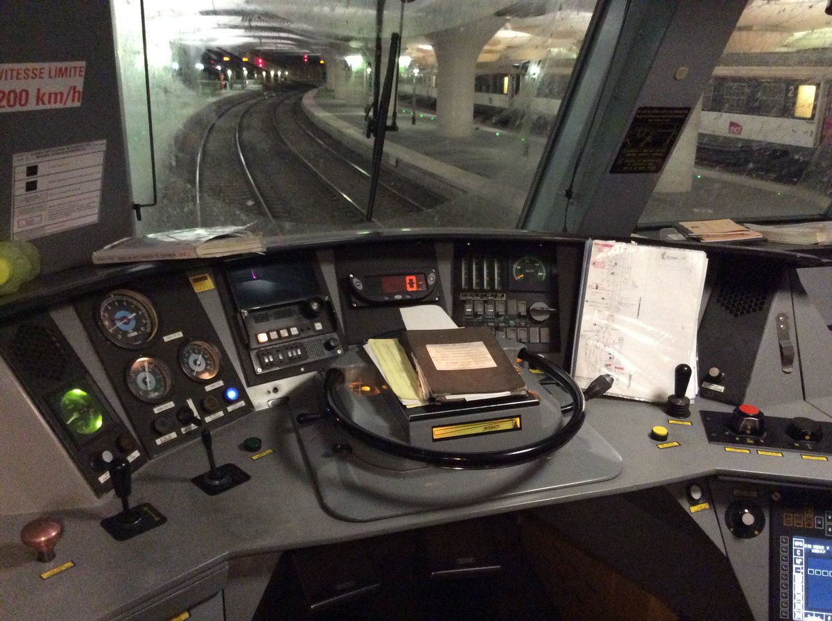 wallygatore07's tweet photo. Bienvenue à bord de l icn5773 nous sommes prêts au départ direction Briancon  
Bon voyage et bonne nuit 
#trainsncf
@ouiautraindnuit @ParisAlpes1nuit 
#icn5773
#traindenuit
#sncf
#train 5773 https://t.co/PKrsfHTEk4