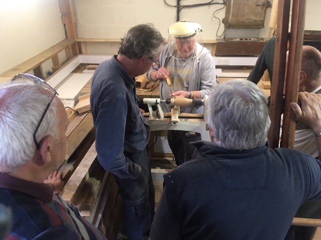 MalletMens's tweet photo. We are really lucky to have local craftsman Stephen Stokes of Bodden Cross Studio at our shed giving practical lessons on woodturning &amp; engraving. Members have been having a blast getting to grips with our wood lathe and learning how to turn blocks of wood into beautiful things https://t.co/UpypOUjpMU