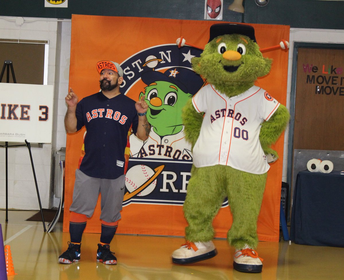 Young Elem Library tweet media