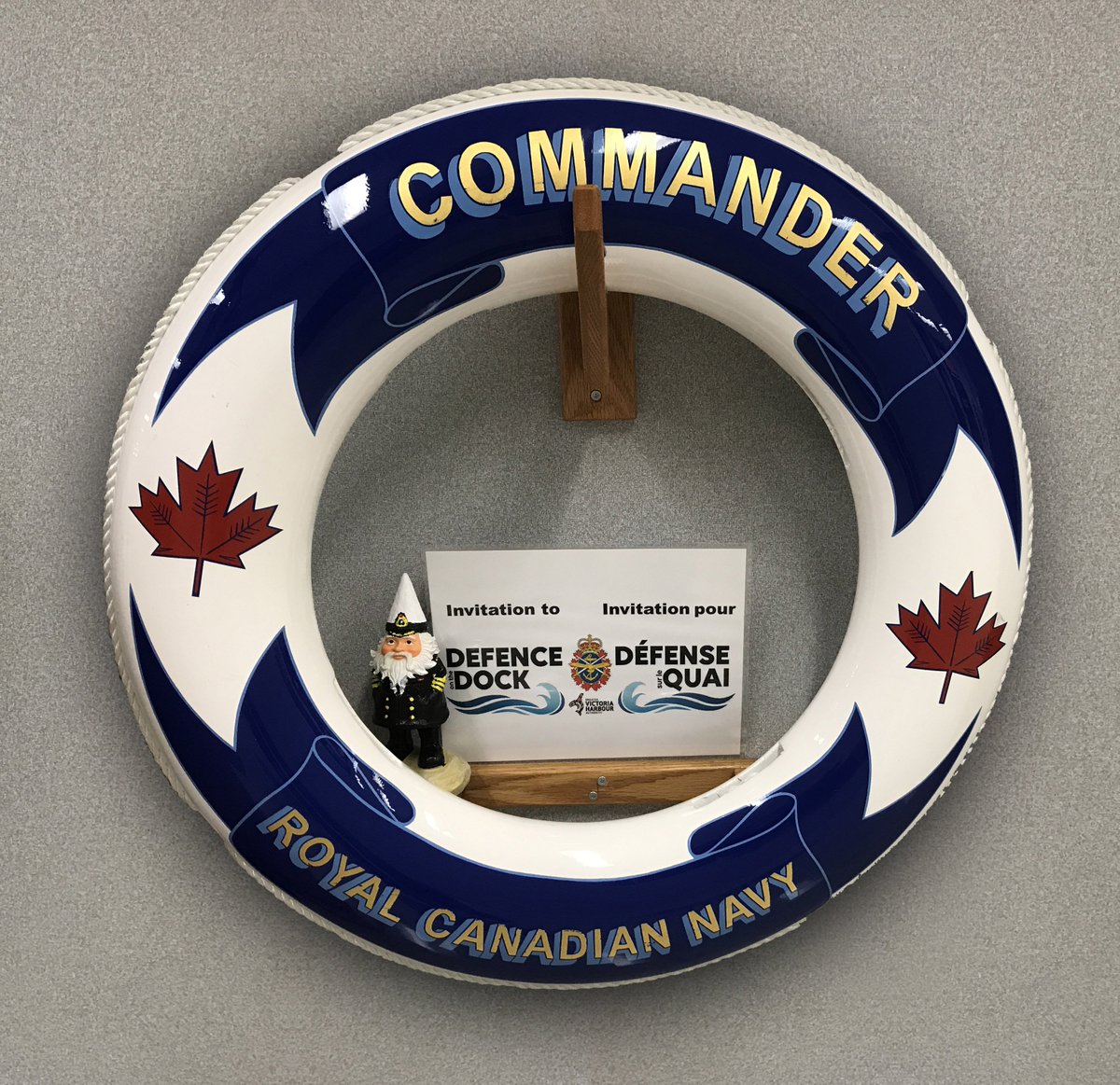 RoyalCanNavy's tweet photo. Currently on his Canadian tour from the east coast to the west coast, the @GnomeGnaval dropped by National Defence Headquarters in Ottawa to visit the #RCNavy Command Team. @CFBEsquimalt #DothD #Dslq #GnavalGnome https://t.co/fEG5FXF5w3
