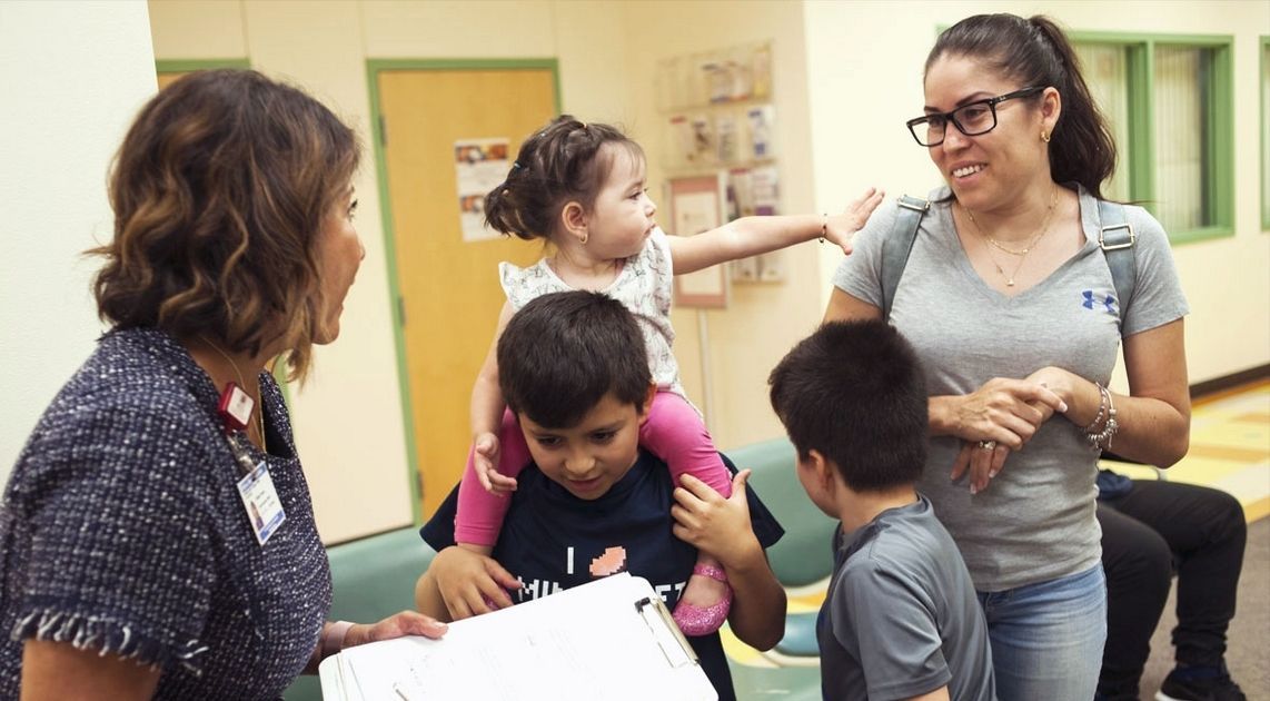 DiverseElders's tweet photo. Caring for #Latinos requires more than knowing #Spanish: https://t.co/0O69aNNvzg #caregiving #CultCompMatters via @modrnhealthcr @NHCOA https://t.co/4mF3vPTQqJ