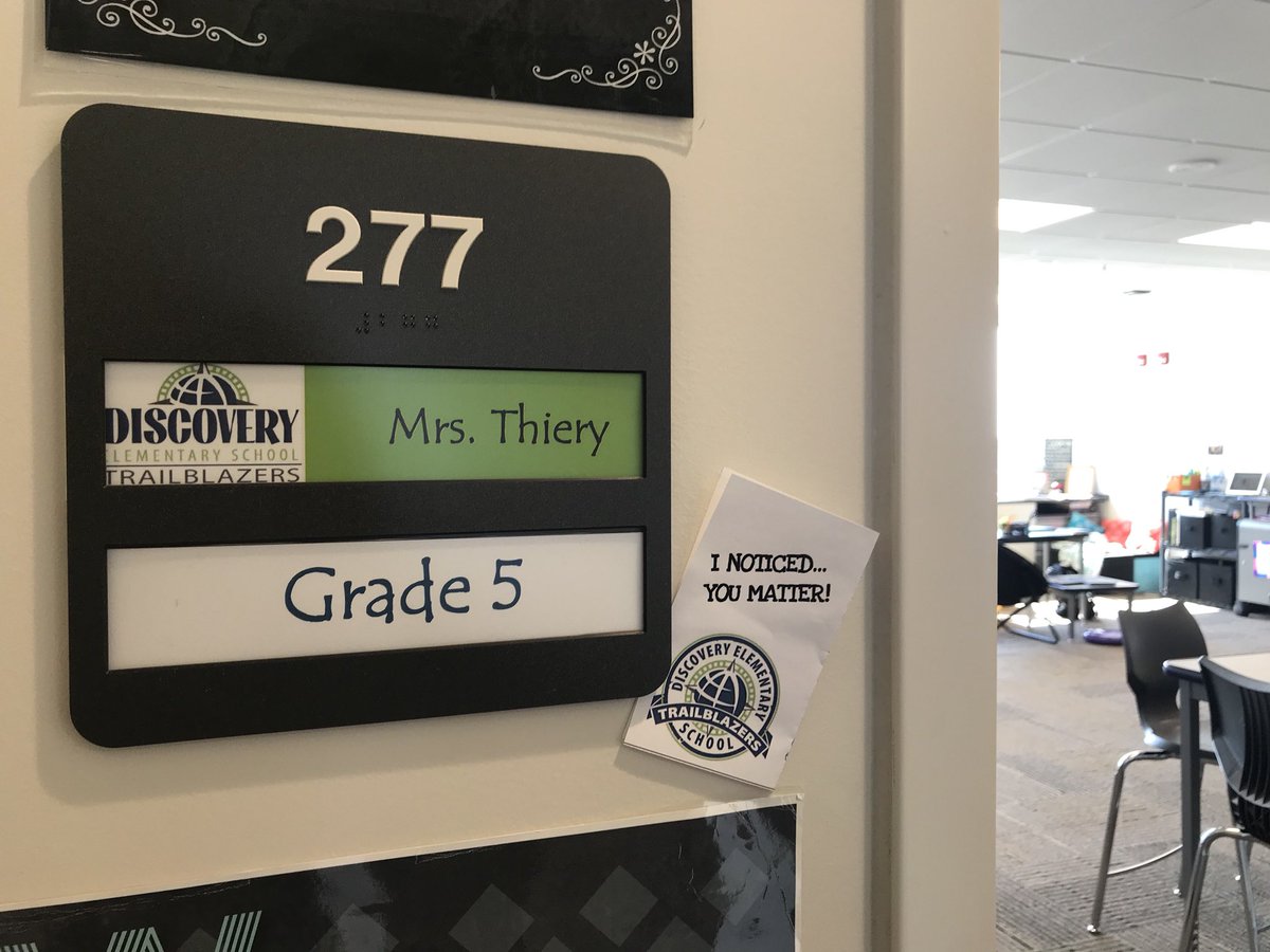_aliparkinson's tweet photo. Congratulations @leslyethiery, North Dakota Teacher of the Year FINALIST 👏! As part of Mrs. Thiery’s recognition, @KirstenBaesler will be visiting @MrsThierysClass at Discovery on Friday.  #TrailBlazeOn https://t.co/lfRMccHpuR
