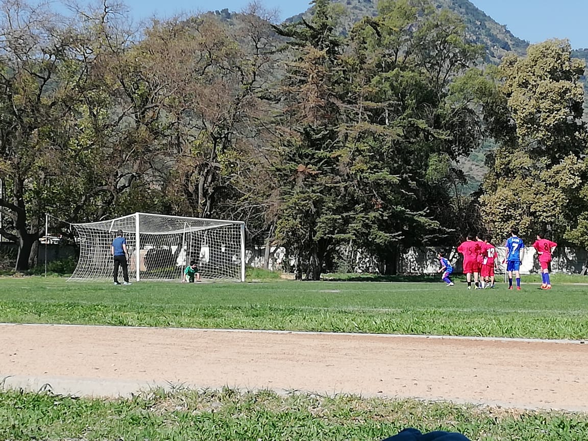 ColegioLGH's tweet photo. Nuestros niños en Juegos Escolares Peumo 2018 #colegiolgh #Codao #laprotectora #jomatux #chile #instapeumo #joguecs https://t.co/sFXtSypxVw