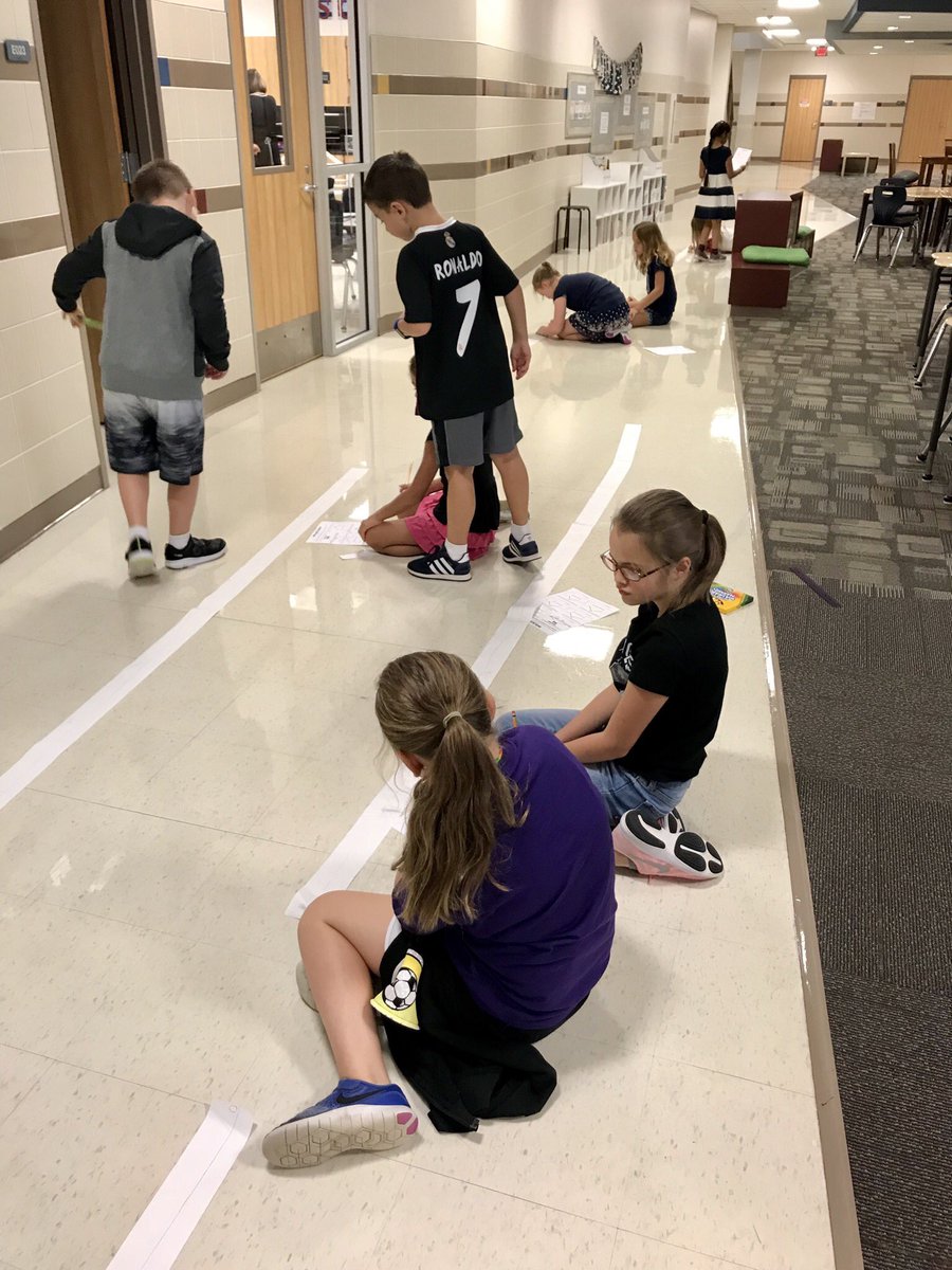 OhCobb's tweet photo. Placing numbers and practicing our rounding on our self made number lines! #MathKISD #MathPeople https://t.co/Ugm681FgvV