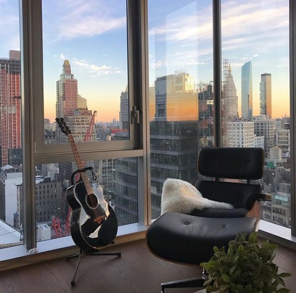 These watercolor-washed skies are sure to inspire right from your living room. #eosnomad

Instagram 📷: <a href="/katieoneill/">Katie ONeill</a> #lovewhereyoulive