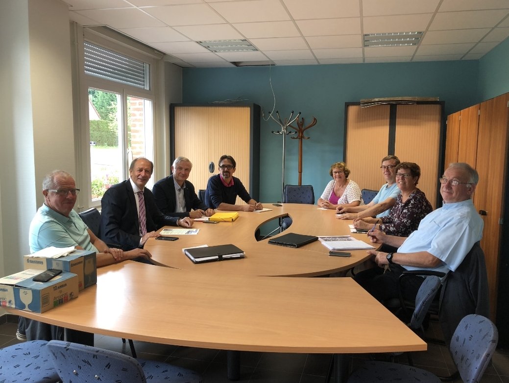 DanyWattebled's tweet photo. Aujourd'hui j’ai été chaleureusement accueilli par le Maire de #Radinghem Loïc Wolcarius pour une réunion de travail avec l’équipe municipal. #Radinghem une commune dynamique avec de nombreux projets en cours. https://t.co/LwJNW4B9CN