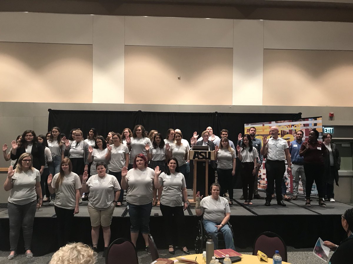 A few of the nearly 100 Americorps students taking an oath ✋🏽to serve our community and survivors of domestic violence. All receive scholarships to attend @ASUSocialWork. #Up4theChallenge #EndGBV