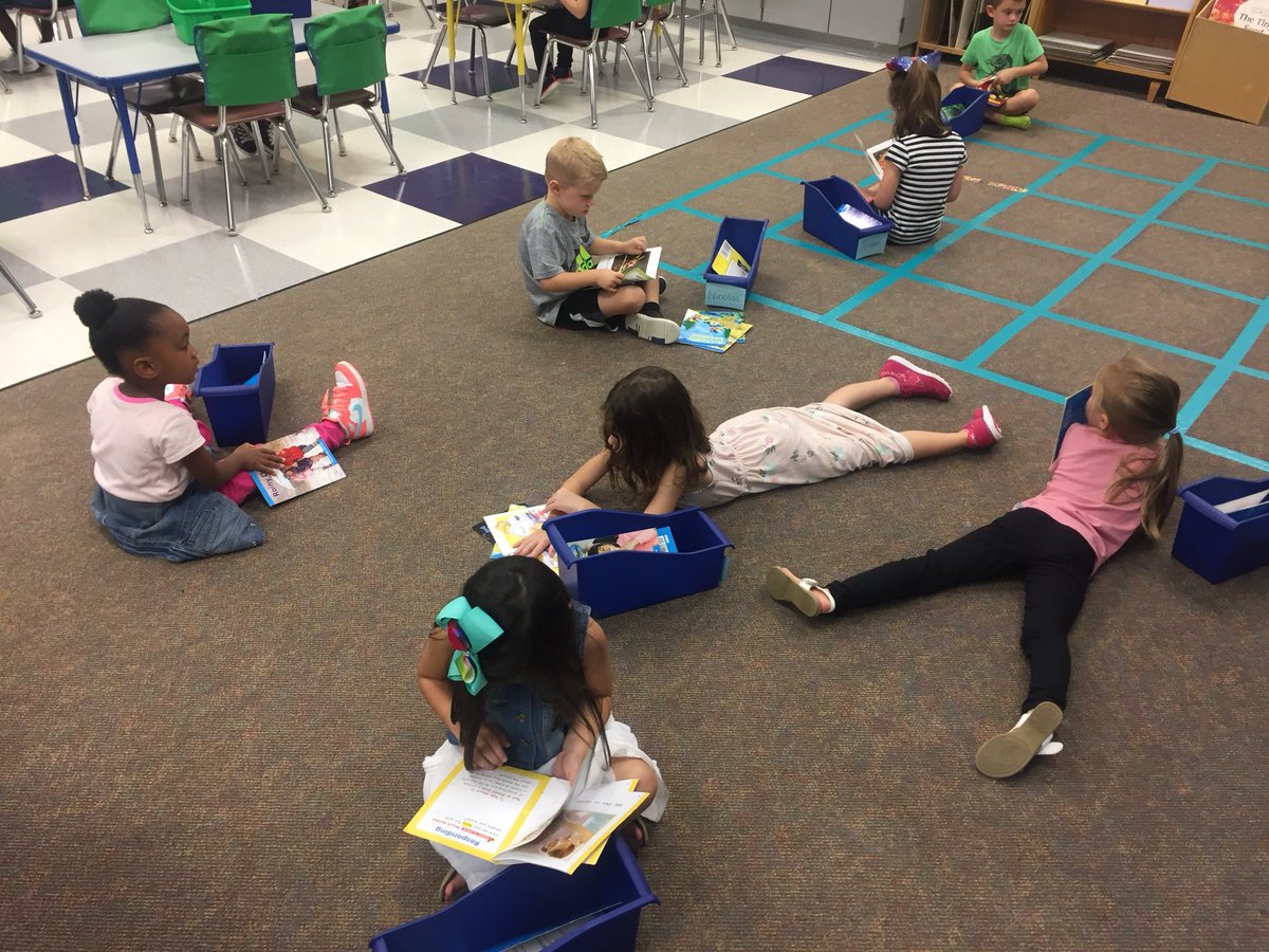 MrsMillerNPSD's tweet photo. Today we practiced our first #daily5 center Read to Self. The students did a great job! Afterwards we did think-pair-share with a partner to reflect on our learning and discuss what went well and what we can improve on next time. #reflectonlearning #PennDelcoproud @ParksideES https://t.co/A6UMtev3Xi