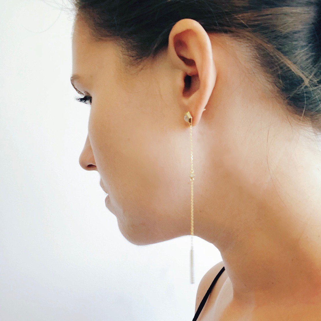 DROP it like it’s HOT!!! Our Diamond Drop Earrings come in silver, gold, AND rose gold!😏🔥🔥💎✨#jewelry #feelingmyself #diamonds #dropitlikeitshot #ashleybridgetco