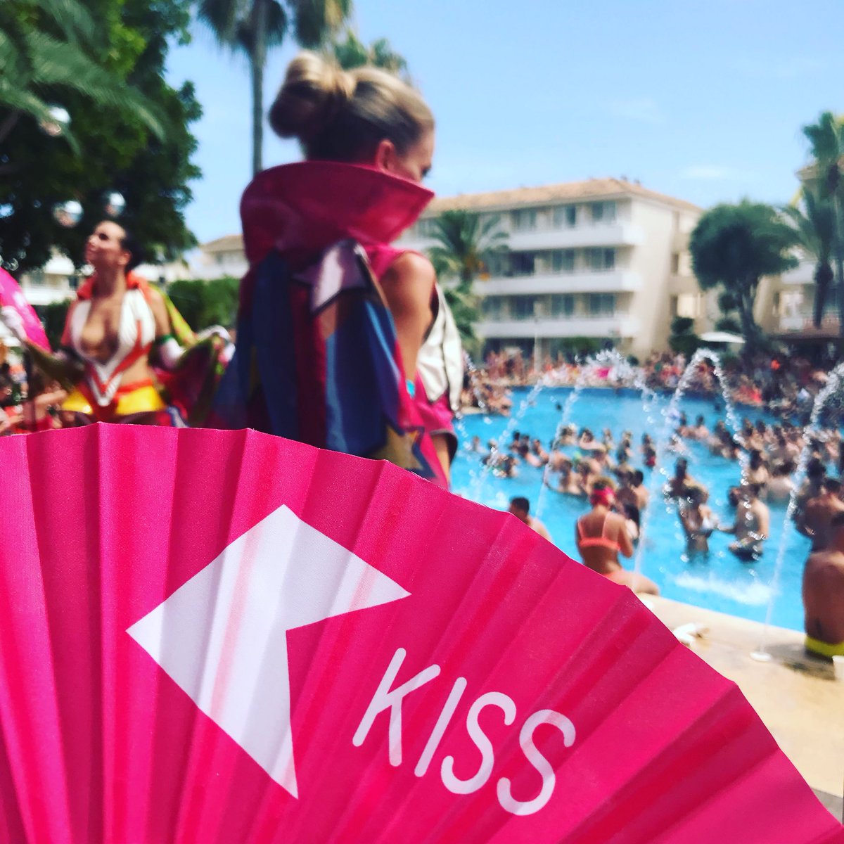 Catch me on @kissfresh via @kissfmuk tonight from 9-10pm with big tunes from 
<a href="/raye/">RAYE</a> 
<a href="/CraigDavid/">Craig David</a> 
<a href="/JamesHYPE/">James Hype</a> 
<a href="/JamieJonesMusic/">Jamie Jones</a> 
@Weiss_UK 
<a href="/followthefishtv/">FISHER</a> 
<a href="/TomZanettiTZ/">Tom Zanetti</a> 
<a href="/MarcKinchen/">MK (Marc Kinchen)</a> 
<a href="/MattJamLamont/">Matt Jam Lamont</a> 
<a href="/JonasBlue/">Jonas Blue</a> 
<a href="/RoskaOfficial/">ROSKA Roska roska</a> 
<a href="/THANKFTSE/">FTSE</a> 
and more!! 

#djpioneer #housemusic