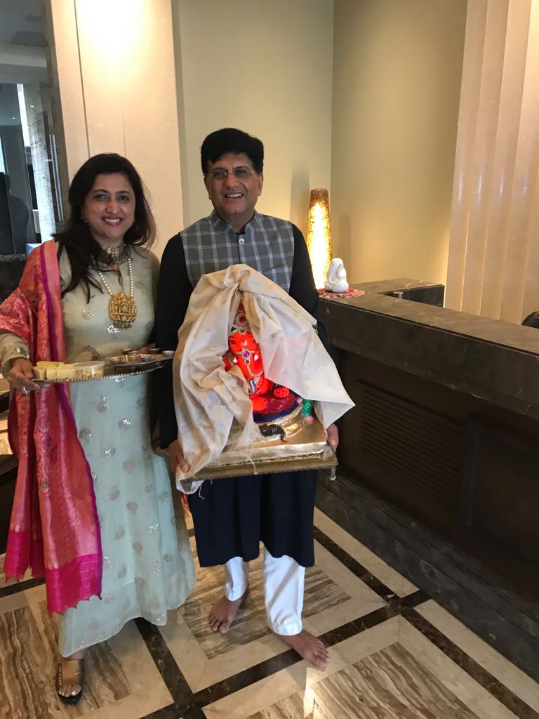 PiyushGoyal's tweet photo. समस्त देशवासियों को श्री गणेश चतुर्थी की हार्दिक शुभकामनाएं, सिद्धिविनायक गणपति बप्पा अपने आशीर्वाद से सभी को सुख शांति व संपन्नता प्रदान करें। https://t.co/nb2CvWPyx8