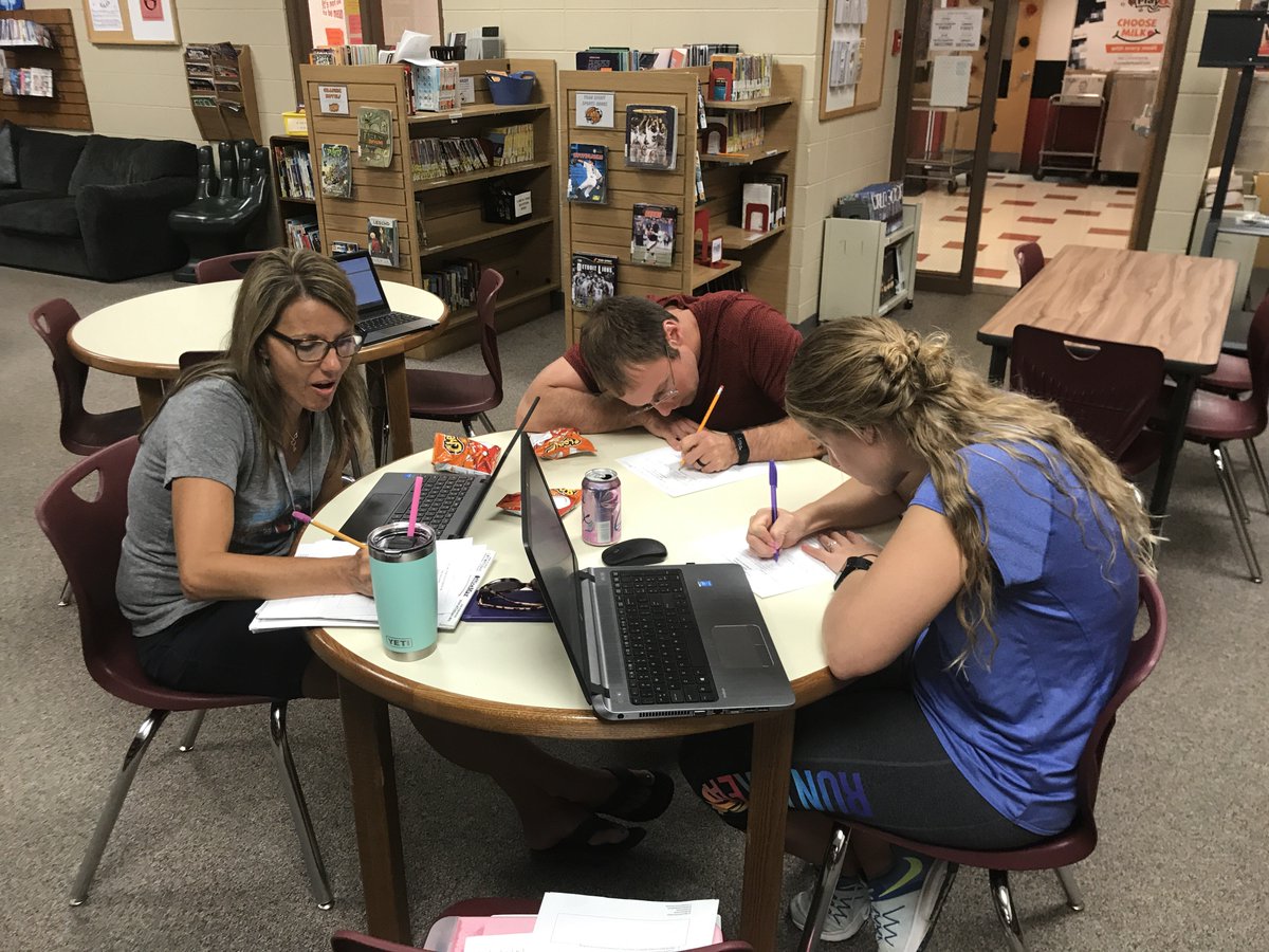Stanton School Foxes (@d114stanton) on Twitter photo The Wellness Team <a href="/D114Stanton/">Stanton School Foxes</a> collaborating on fitness data to improve student cardiovascular health. #District114Proud The Wellness Team <a href="/D114Stanton/">Stanton School Foxes</a> collaborating on fitness data to improve student cardiovascular health. #District114Proud