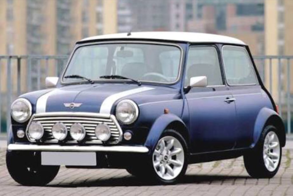 MexicoballM's tweet photo. @22Pilots_RBLX Old Mini Cooper? its time too add this legends. https://t.co/VNXz76YSGH