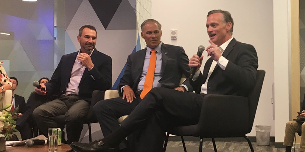 SCE_TE's tweet photo. This afternoon at #USCAxGCAS - Lots of avenues to help #EV adoption – policy, financial incentives, and a carbon tax. Working together states, utilities, car companies and cities will work together to meet Paris Accord targets and beyond. #WeAreStillIn #GCAS2018 https://t.co/biO3WXJJu8