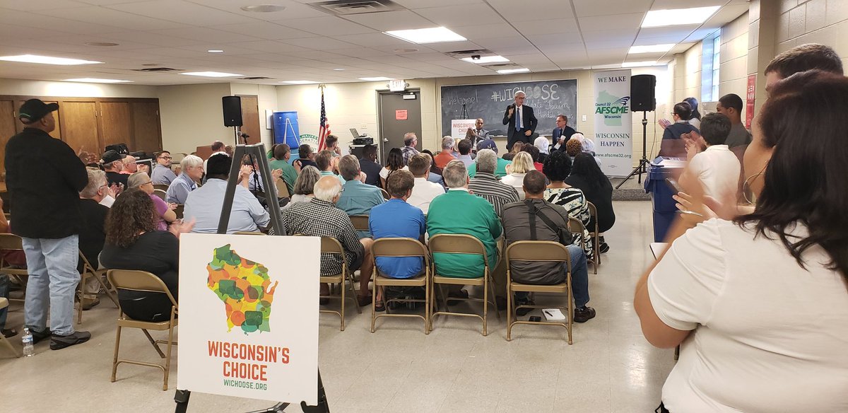 DavidFBowen's tweet photo. Glad to support @Tony4WI & @TheOtherMandela in Milwaukee tonight gaining support with the help of @NicholsUprising at the #WIChoose Forum hosted by @afscme32 @OurWisconsinRev @WIwfp! S/o to the @blocbyblocMKE here! https://t.co/AORzRjimpt