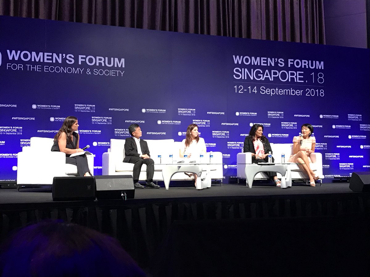 Second day @WFSIngapore <a href="/hecaufeminin/">HEC Au Féminin</a> Women own 1/3 of world wealth <a href="/fleurpellerin/">Fleur Pellerin</a>