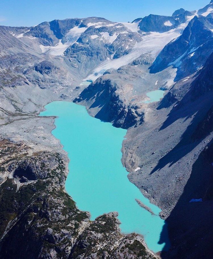 BaseCampCamping's tweet photo. Incredible photo of the Wedgemount Glacier! #outdoors 📷 johnrosano5
・・・
One thing I learned from this trip is that there are ups and downs to traveling. Sometimes it’s great and sometimes things don’t work out. The past 2 days in Vancouver... https://t.co/kz3ry7Mw9R