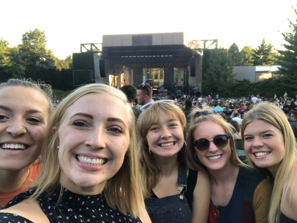 mwcaptivated's tweet photo. Some of our members went to the NEEDTOBREATHE concert on Monday night!! What a good start to the week! 😊 https://t.co/sIq3LOSSIK