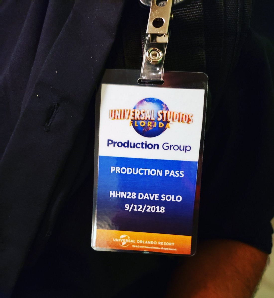 RealDaveSolo's tweet photo. Here we go! #HHN28 begins tonight for me and I can't wait to share this project that we're filming tonight! A huge thank you to the amazing folks at #UOR and all of the people who bring this all together! #Horror #DreamJob #GameTime #Love #SolosWin https://t.co/4dY2PVH2yO