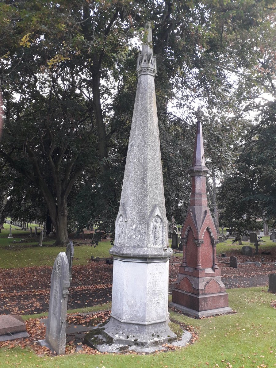 InscriptionsWw1's tweet image. Towering family memorial.
#GeorgeAdams
Wounded at #Gommecourt 1916
Died 20 October 1918
Aged 37
#MerridaleCemetery #Wolverhampton
#WW1 #LestWeForget