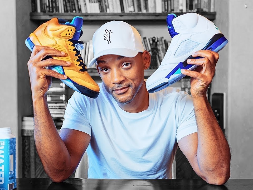 sneakersbot_'s tweet photo. The "Fresh Prince" himself Will Smith unboxes the upcoming Jordan 5 Retro NRG (and F&amp;F pair). Releasing September 25th.
https://t.co/JImWmaYBLE https://t.co/kITTeOcFOS