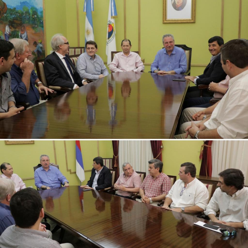 Acabamos de lanzar el #AhoraGóndola, que permite al comprador un reintegro del 10% en comestibles y productos de limpieza los primeros miércoles y jueves de cada mes, hasta diciembre. Juntos, sector público y privado, seguimos concretando acciones. #SumarEsfuerzos #AhoraMisiones