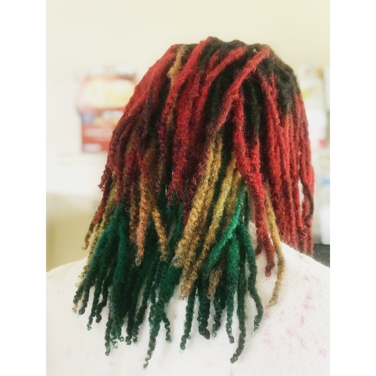 TayPrynce's tweet photo. Me? Weird? Bitch Please! I am Limited Edition🔥I like being myself 💚 #Sauce #NewLook #Prynce S/O to my Auntie Brittany Gibbs https://t.co/2ReklJBrVW