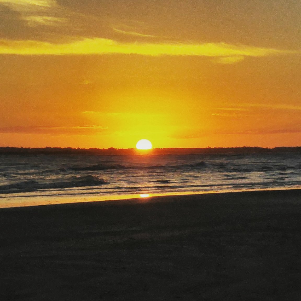 FollyBeachStay's tweet photo. Nothing more beautiful...Sunset over Folly. Stay safe my friends!
Every sunset brings the promise of a new dawn. – Ralph Waldo Emerson
#follybeach #sunsetcay #HurricaneFlorence https://t.co/I5qOL385FS