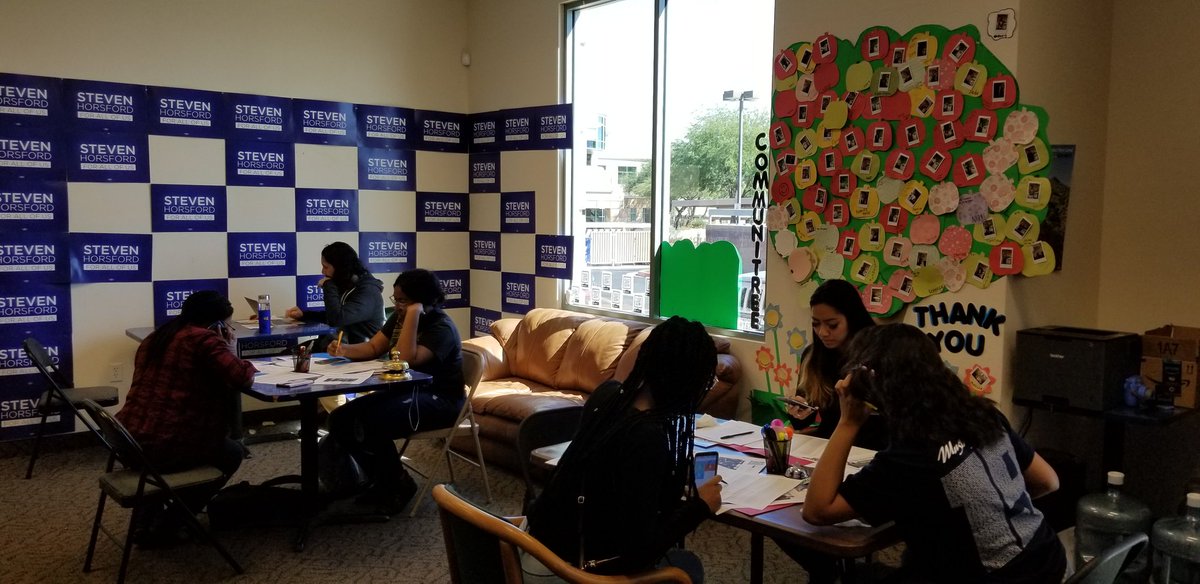 These volunteers are helping reach out to voters in #NV4 for @StevenHorsford. What are you doing to help elect progressive candidates to Congress today? #wydwednesday #youngactivists