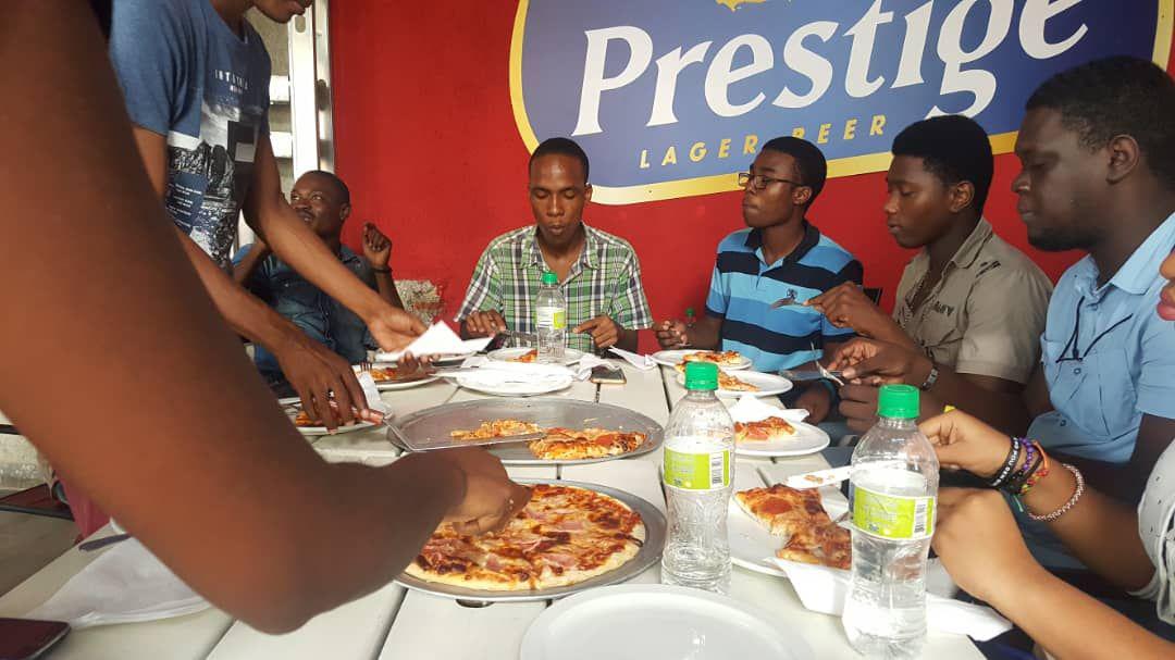 dashaiti's tweet photo. Nap kontinye fe pakou nou , pou nou rasanble tout konpatriyot krito mone yo , et pou tout moun ki poko konn sak Dash la, se te dimanche 9 nan kokoye restoran , pou nou te pale ak moun yo de sa ki rele Dash , @DashForceNews  @carlomile2  @Lygens1 @tjosias69 @michelson099 @Eustache https://t.co/e89ed1LZEq