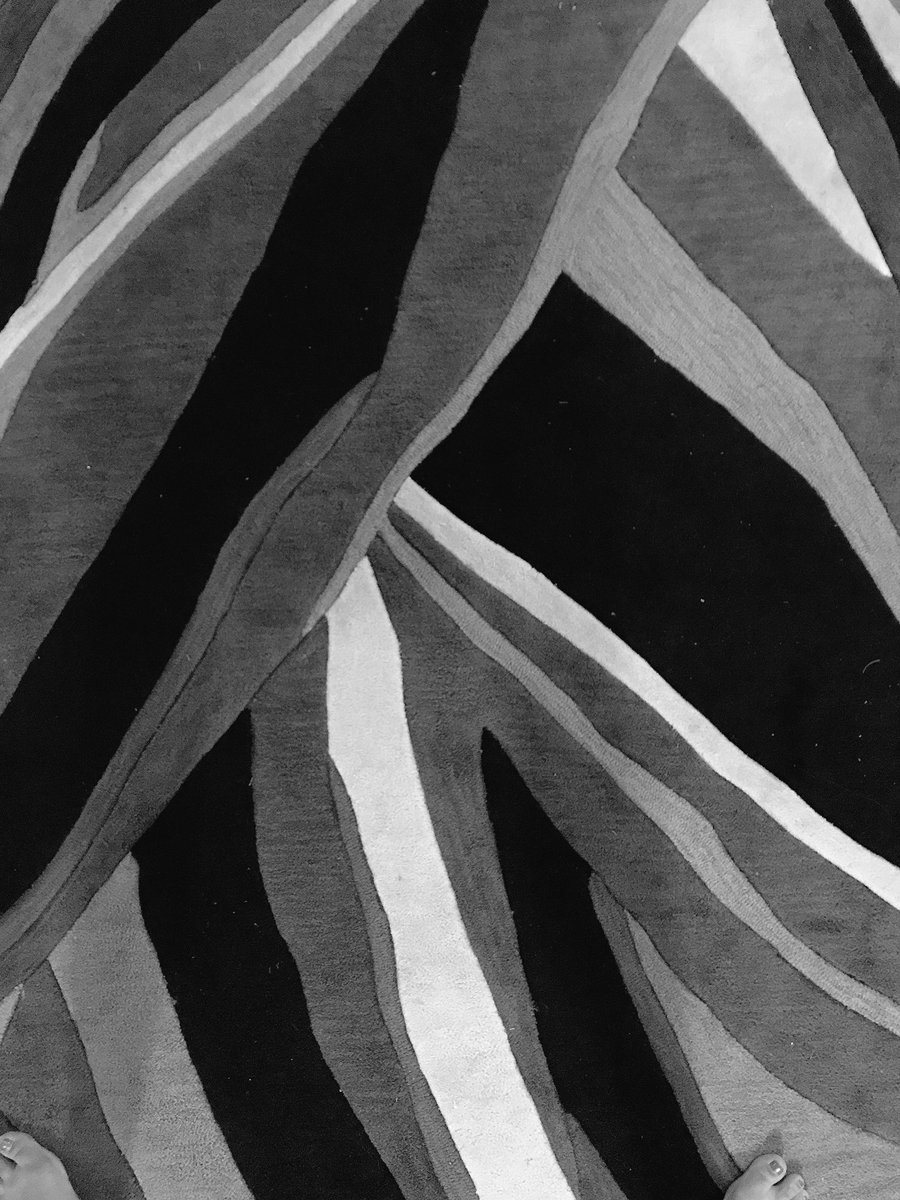 Mathminds3's tweet image. Day1: #blackandwhitephoto @MsSpinato @EBProfLearn Notice and Wonder??