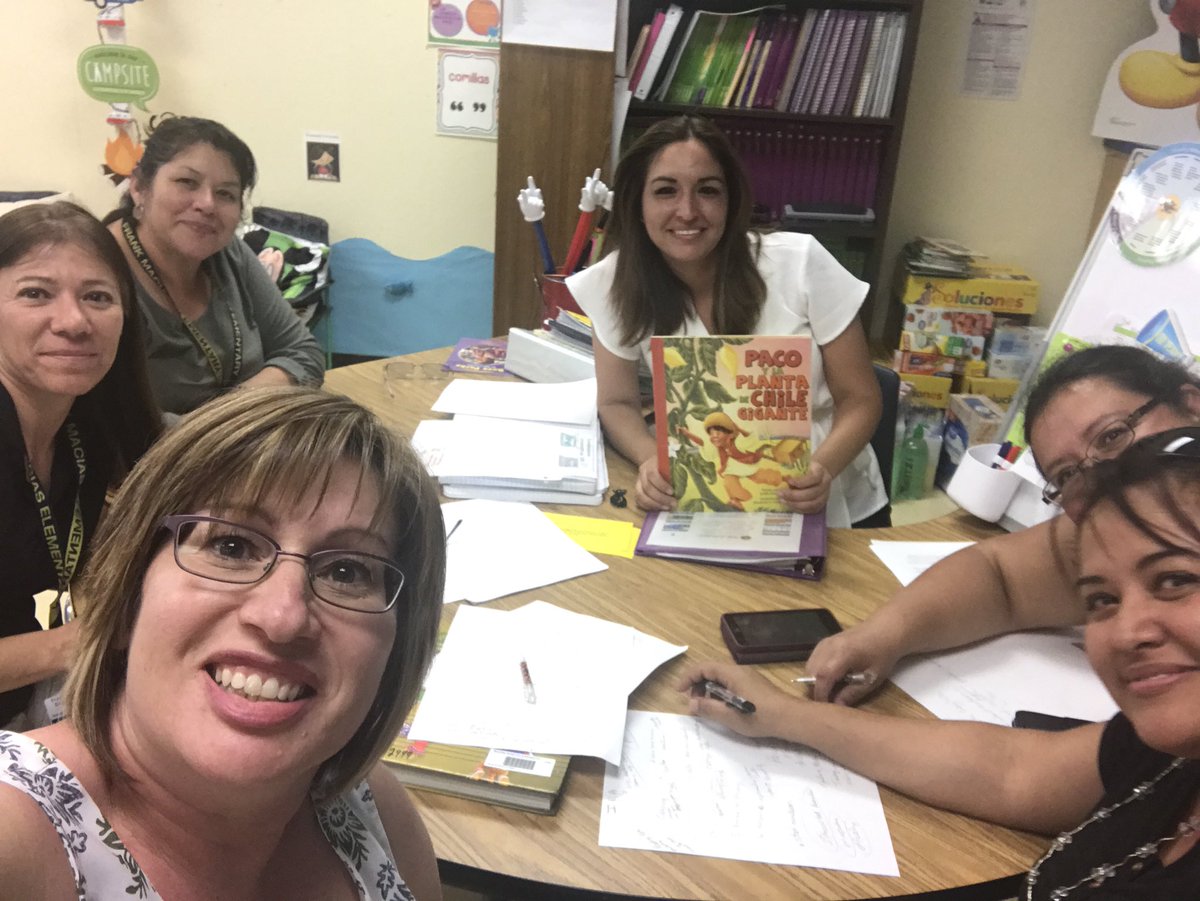 JimenaFME's tweet photo. BL Lead @Daisy90413204 giving us lesson on IRA @fmeeagles https://t.co/RRG3Lvh2Bu
