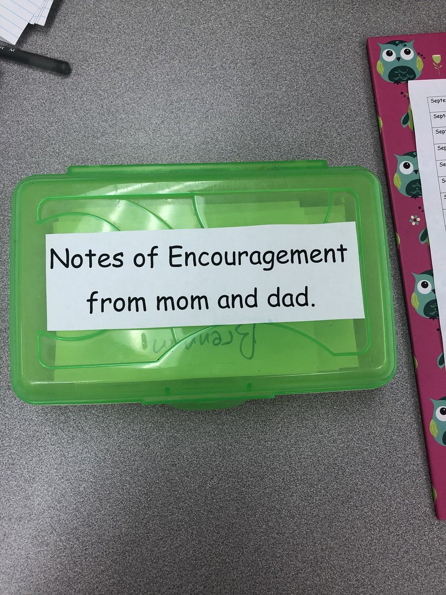 VCS_KatieC's tweet photo. 10th Open House is in the books!!! These notes of encouragement from mom and dad make my heart melt! These will be great pick me ups for my students when they are having a rough day!! 💚 https://t.co/p6p4r5V9l0