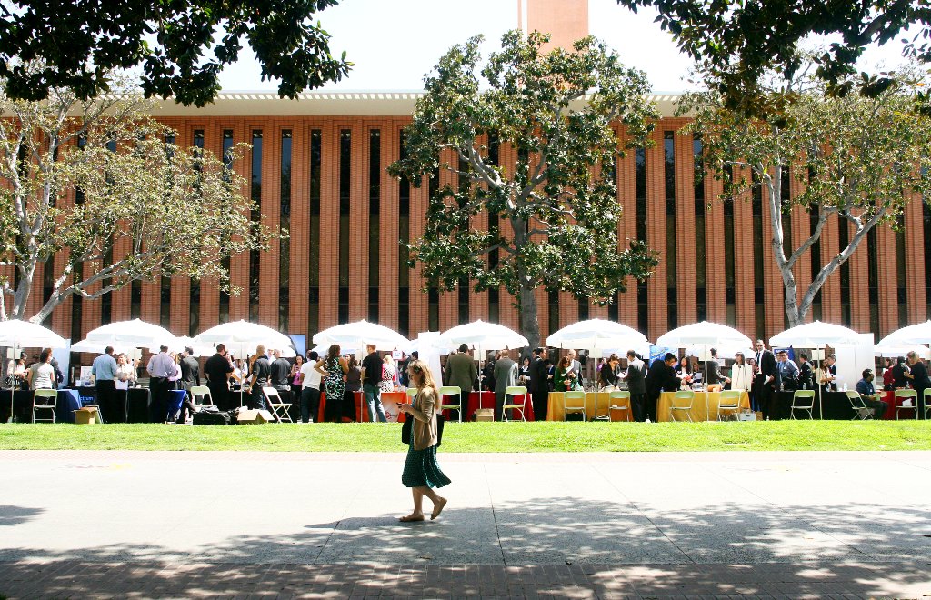 ascjadv's tweet photo. Didn't get a chance to attend the career fair today? No problem! You can still meet employers tomorrow on Trousdale from 10:00am-2:00pm

https://t.co/kd8jcXjID2 https://t.co/ANLX3ulIOw