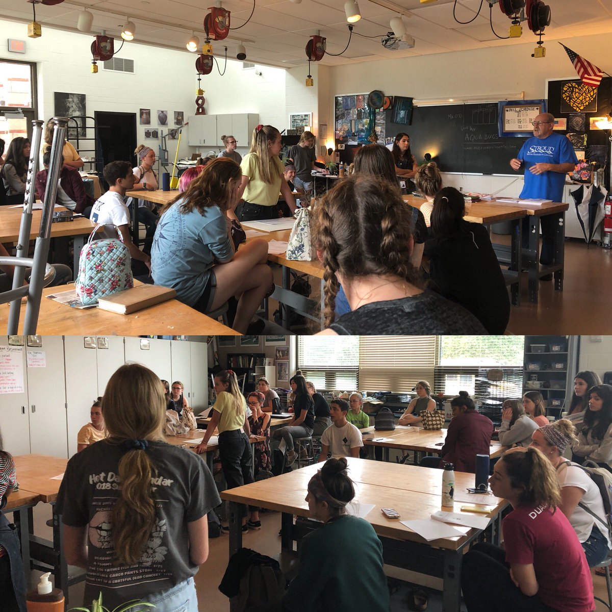 uhs_nahs's tweet photo. Our first meeting was packed! Learned about all of the many visual art service opportunities coming this year. Couldn’t make it and want to know more? Ask any art teacher for details #artmatters #uhsnahs #nahs #becauseofartsed https://t.co/0UAJtTJ5Ga
