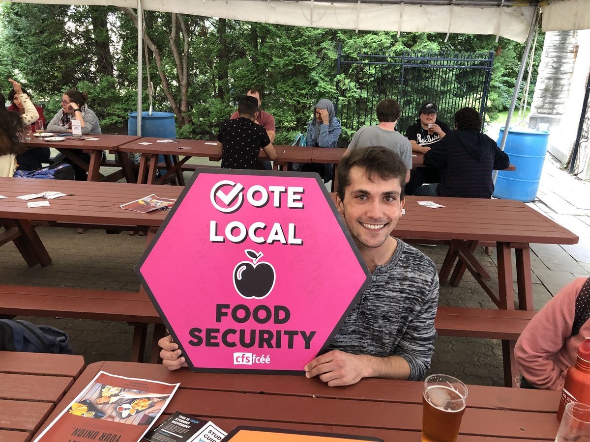 westernsogs's tweet photo. Grad students are voting for food security! @tanneramma @PPaolatto @PaulChengLdn @Mike_Bloxam @SquirePhil @CFSON #cfson #VoteLocal #MunicipalElections #ONpoli #ldnont https://t.co/eQIO3OHqrl