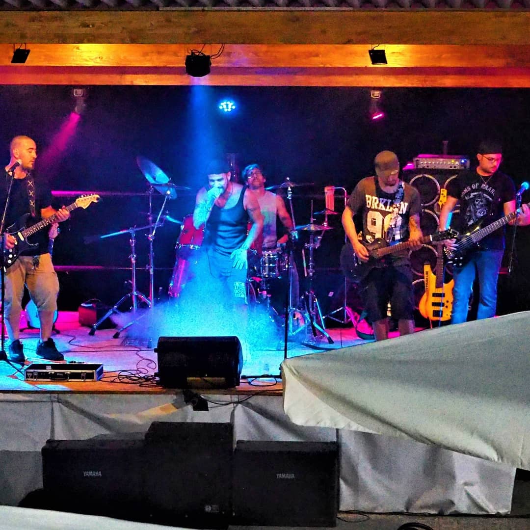 JoelSepelJOELSE's tweet photo. #CRUMBLENOT #CRUMBLENOTLIVE #CRUMBLENOTONSTAGE #CRUMBLENOTSHOW #CRUMBLENOTPLAYINGLIVE #JOELSE #ItalianRock #JOELSEPEL #powersound #JoeleSepel #hardmusic #crumblenotmusiclive #hardrock #joelse #CrumbleNotLiveShow #CN #crumblenotliveshow #CrumbleNotLiveMusic #ReaPoPavia @joel_sepel https://t.co/V28OPmbkaK