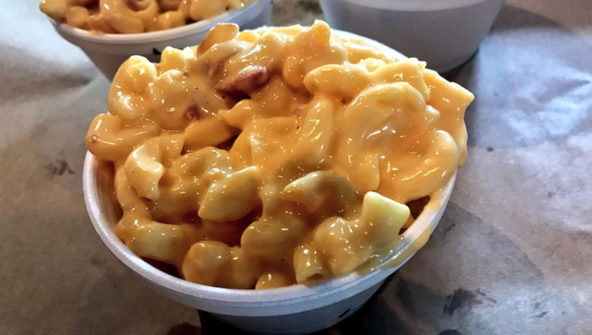 This is mac-ing me want some more
Photo courtesy of @visitkck