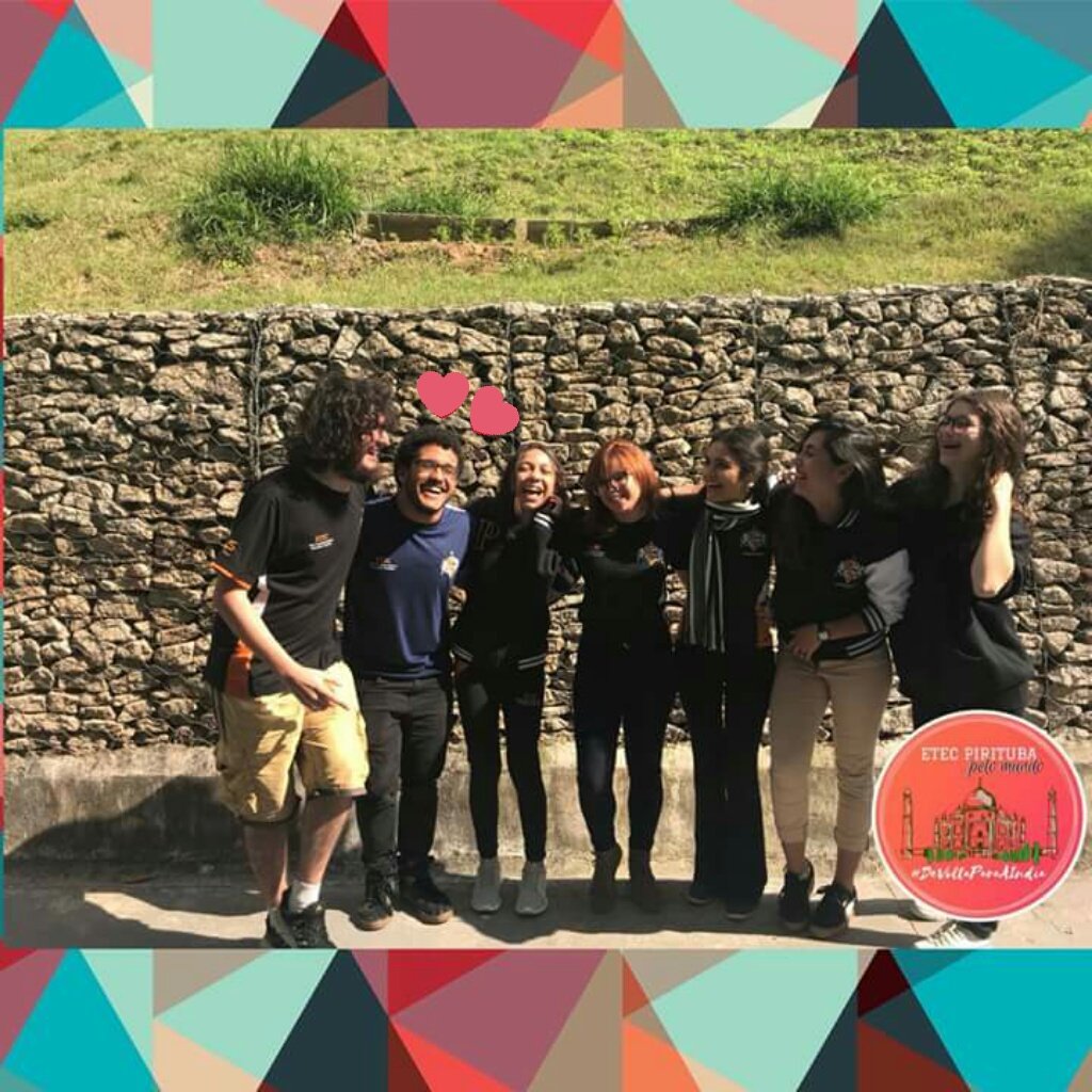 camimirr's tweet image. GENTE FOCA AQUI!!!! um amigo meu e seus colegas de escola após ganharem as medalhas de prata e bronze na Mathematiques sans Frontiers foram selecionados para participar da QUANTA, que vai ocorrer na India, porém precisam arrecadas R$ 90 mil, por favor ajudem dando rt e doando!!